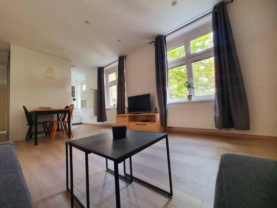 Lovely & Unique Apt In The Historic Center. Pozsony Kültér fotó