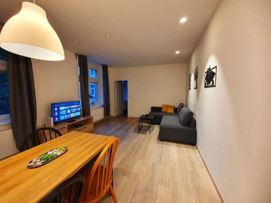 Lovely & Unique Apt In The Historic Center. Pozsony Kültér fotó