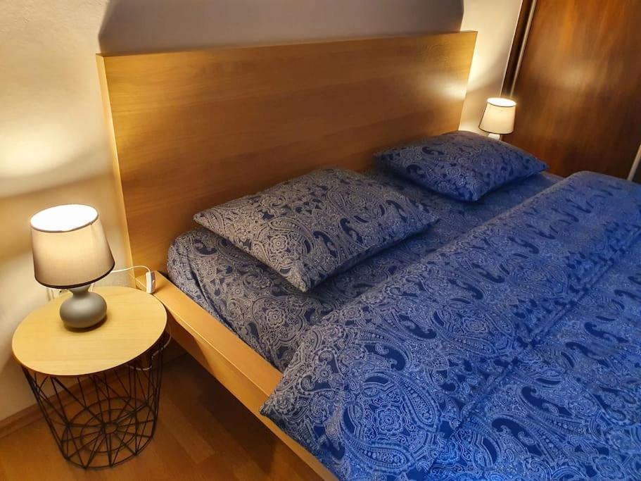 Lovely & Unique Apt In The Historic Center. Pozsony Kültér fotó